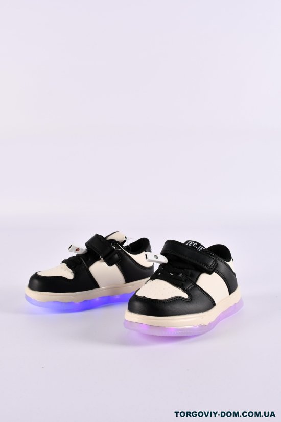 Кросівки дитячі "BESSKY" зі підошвою, що світиться Розміри в наявності : 26, 27, 28, 29, 30, 31 арт.BD3421-4B