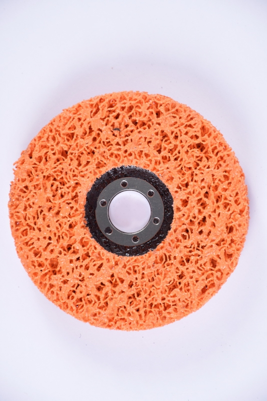 Круг зачистной из нетканого абразива (коралл) Т27диаметр 125х22,23 мм оранжевый арт.9176611