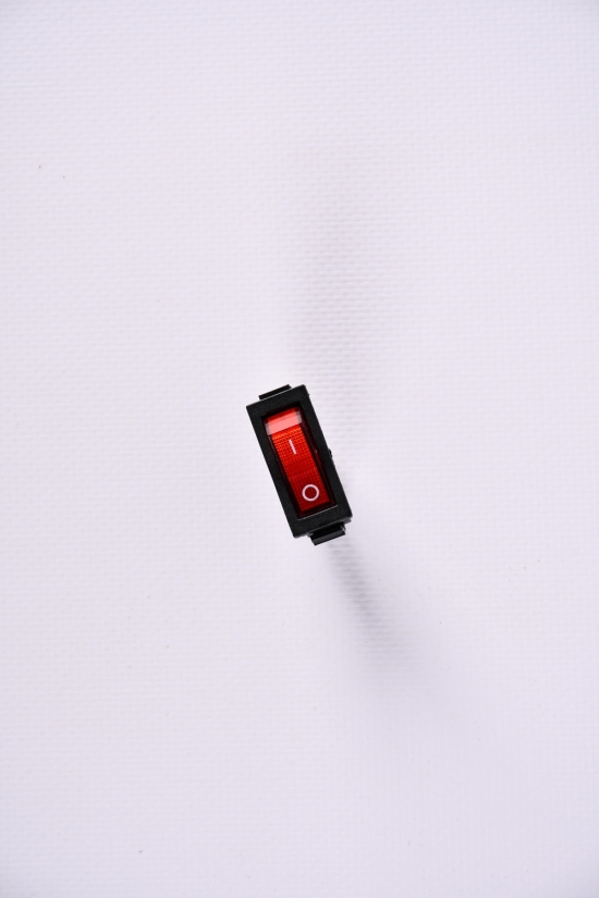 Кнопка "RIGHT HAUSEN" плоская красная с подсветкой арт.HN-482030