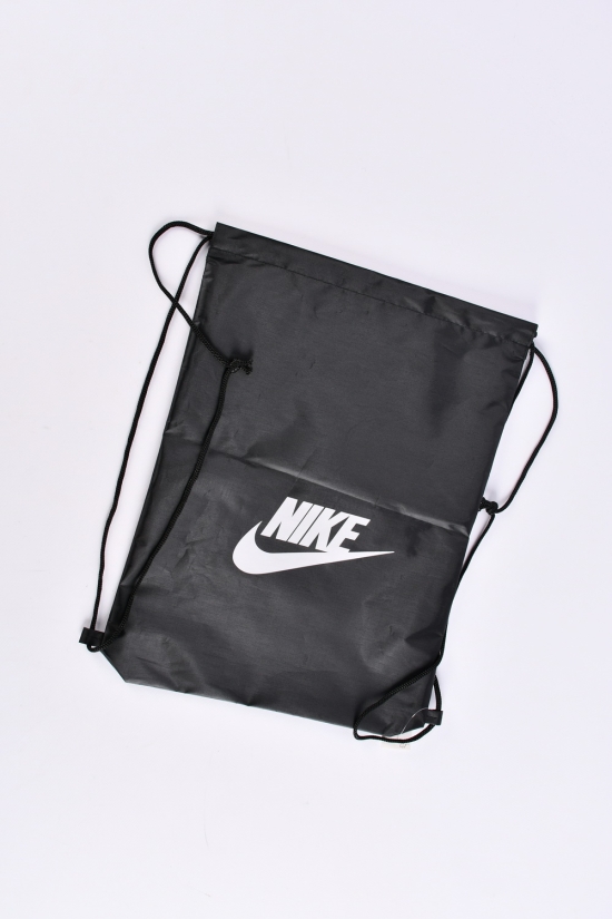 Сумка-рюкзак с плащевки (цв.чёрный) размер 40/30 см арт.nike