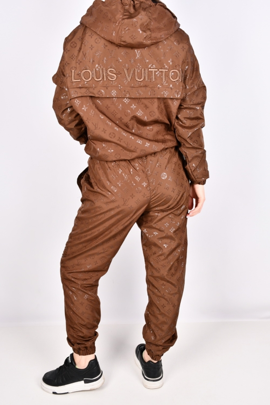 Костюм жіночий (цв. шоколадний) з плащової тканини "LOUIS VUITTON" Розміри в наявності : 42, 46, 48, 50 арт.22-2556